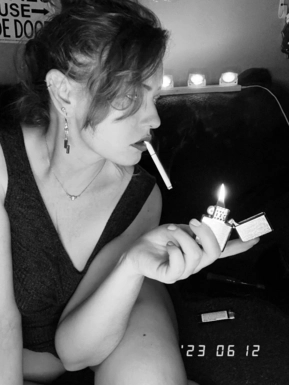 @solelylaciesmoking