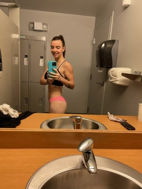@thatlittlebrunette